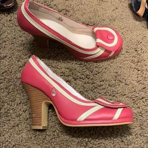 Never worn red retro style shoes 36